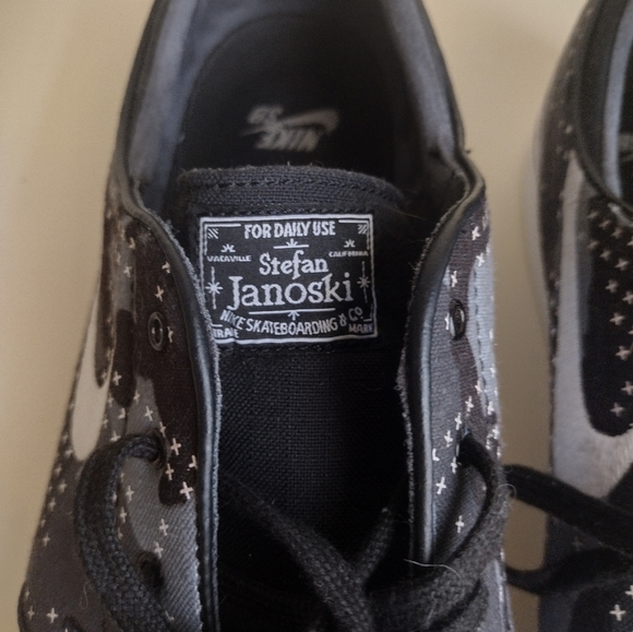 Nike Zoom SB Stefan Janoski Sneakers - Picture 5 of 9